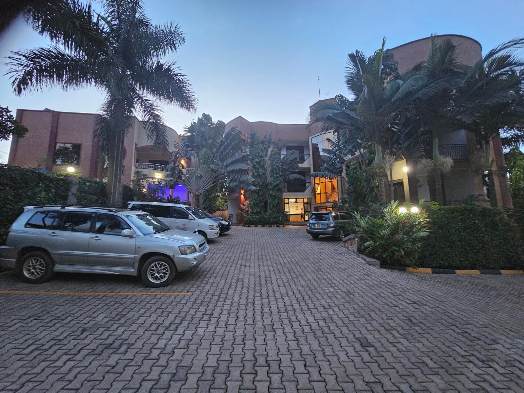 Excelsis Garden Hotels - Kampala Zewnętrze zdjęcie
